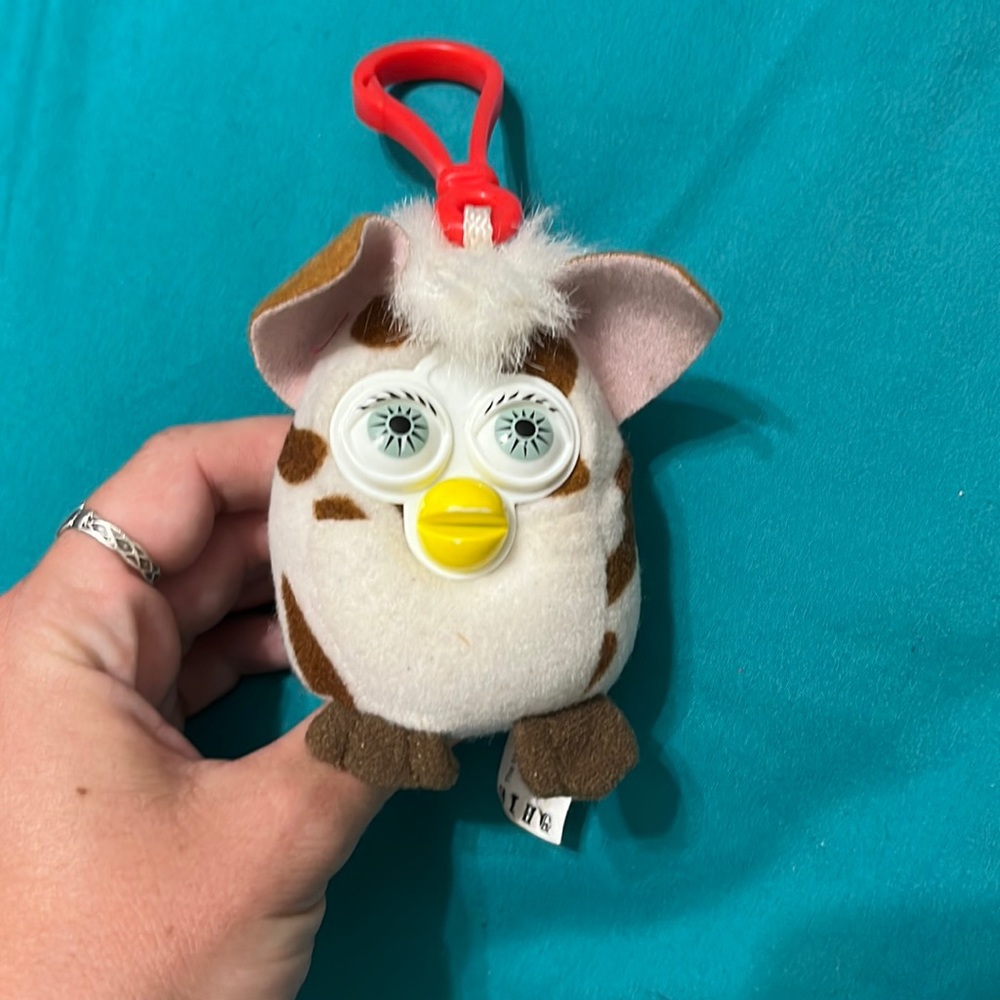 McDonalds -Furby -Plush Keychain -2000 -Happy Meal Toy